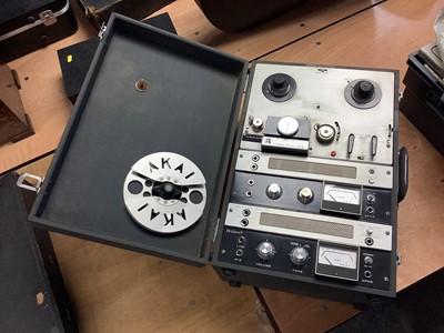 Lot 2260 - Akai M-8 reel to reel player, with tapes, accessories and instructions