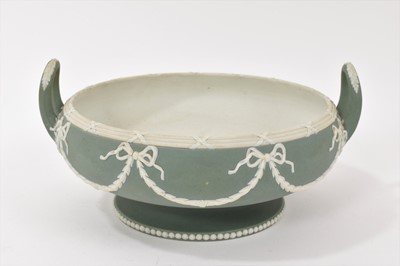 Lot 152 - Wedgwood green jasper dip round bowl, with two loop handles