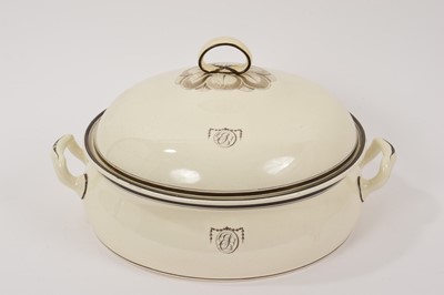 Lot 131 - Wedgwood Queensware vegetable dish, cover and liner