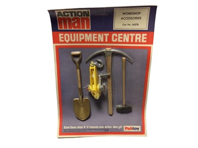 Lot 49 - Palitoy Action Man Equipment Centre Workshop Accessories, on vacuum pack cards (5)