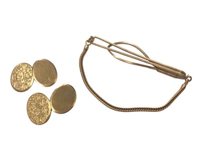 Lot 85 - Pair of 9ct gold cufflinks and a 9ct gold tie clip
