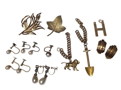 Lot 179 - Group of 9ct gold jewellery
