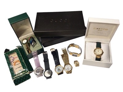 Lot 134 - Gucci gold plated ladies wristwatch with interchangeable bezels, boxed, together with a group of other wristwatches