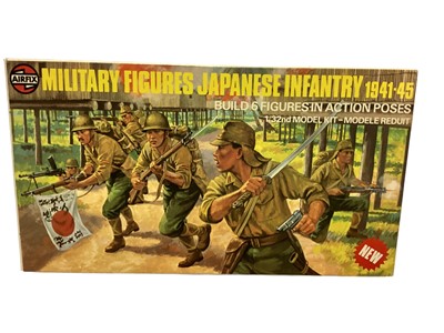 Lot 3 - Airfix 1:32 Scale WWII Multipose Military Figures including Japanese (x4), US Marines (x5) & British 8th Army, all boxed (10)