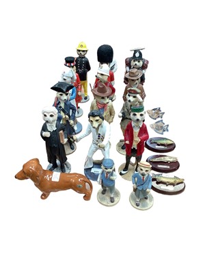 Lot 2591 - 17 Country Artists meerkats and  model cars