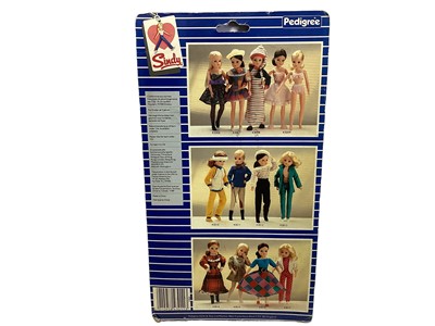 Lot 1895 - Pedigree  Boutique Sindy Pony Club Oufit, on card with bubblepack (lifted & cracked to part) No.43011, plus Hasbro fun Kit Sindy, in window box No.8050 (2)