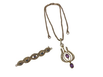 Lot 507 - Edwardian 14K gold sapphire and seed pearl bar brooch and similar amethyst and seed pearl pendant on gilt metal chain