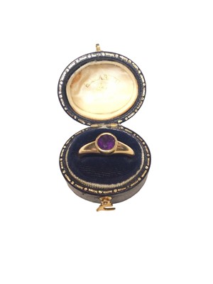 Lot 37 - 18ct gold amethyst single stone ring