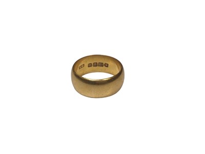 Lot 140 - Edwardian 22ct gold wedding band