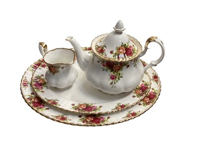 Lot 1158 - Royal Albert Old Country Roses dinner service