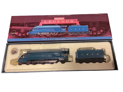 Lot 1864 - Hornby OO Gauge Mallard Class A4 4-6-2 tender locomotive (1)