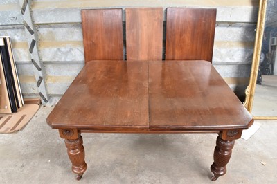 Lot 1372 - Very large Edwardian mahogany extending dining table, with three additional leaves