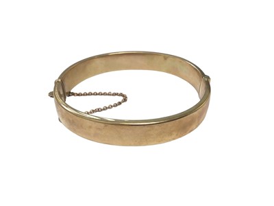 Lot 66 - 9ct gold hinged bangle (Birmingham 1954)