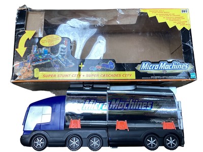 Lot 1872 - Hasbro Micro Machines Super Stunt City, boxed (1)