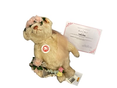 Lot 1940 - Steiff Danbury Mint Teddy Bride no.002007 with swing labels, certificate and box and Steiff Peter Rabbit 660481
