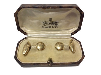 Lot 581 - Pair of Edwardian 18ct gold cufflinks