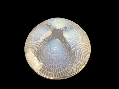 Lot 1133 - Lalique coquille glass bowl