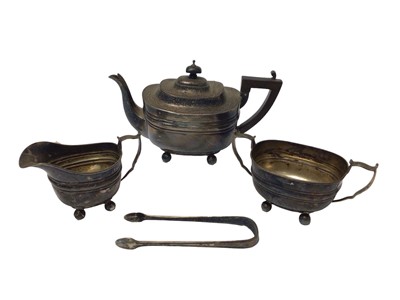 Lot 331 - Three piece batchelor's teaset