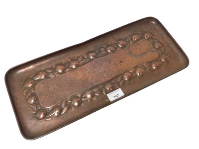 Lot 767 - Newlyn copper tray, decorated with a foliate band