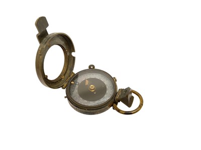 Lot 709 - First World War Verner's pattern compass, by Er Koehn Geneva, Switzerland, No. 19628, also marked with broad arrow and dated 1915.