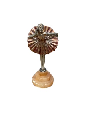 Lot 2426 - Art Deco style figure