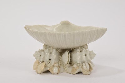 Lot 31 - 18th century Bow salt cellar
