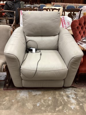 Lot 1473 - Contemporary electric reclining leather armchair