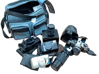 Lot 2361 - Group of cameras and accessories