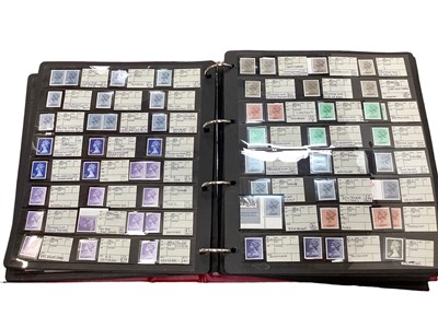 Lot 1460 - Stamps GB QEII Machin specialised selection including various gun issues, phospher bands, booklet panes, high values to £500, cylinder panes, folded booklets, 1972 Wedgewood booklet...