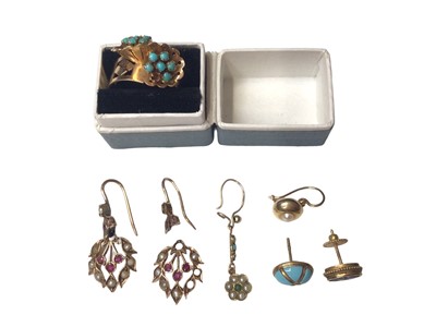 Lot 42 - Eastern yellow metal turquoise double flower head cross over ring, pair of yellow metal pink stone and seed pearl earrings and four earrings