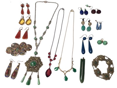 Lot 46 - Small selection of vintage Czechoslovakian jewellery, group of semi-precious stone earrings, two pendant necklaces and a green hard stone pendant