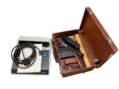 Lot 2467 - Miscellaneous group of items to include a 1950s Otis King calculator with instructions in case, 1960s Hitachi KK-421 electronic calculator with instructions, various antique and vintage drawing ins...
