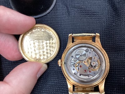 Lot 71 - 1970s Gentleman's Longines 18ct gold wristwatch with circular dial, applied gilt arrow markers in gold plated case, 34mm diameter