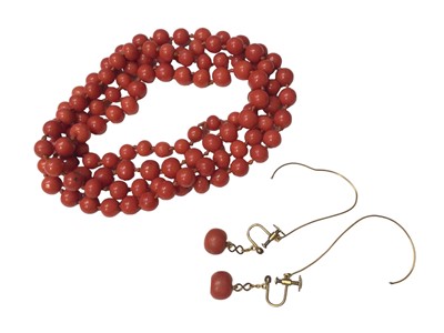 Lot 98 - Antique coral bead necklace and pair of silver gilt (830) coral earrings