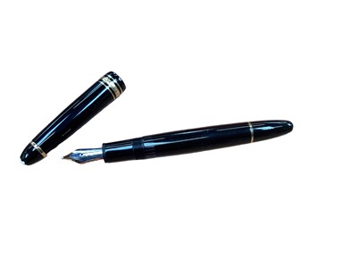 Lot 2471 - Mount Blanc fountain pen