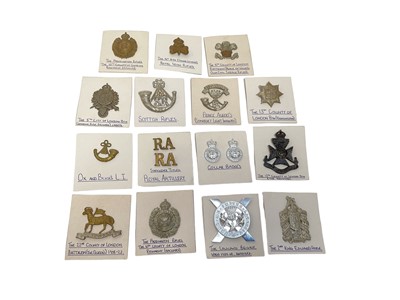 Lot 779 - Collection of British military cap badges with annotations (1 box).