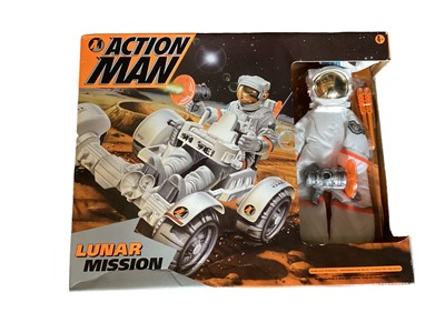 Lot 2002 - Modern Action Man outfits & vehicles (qty)