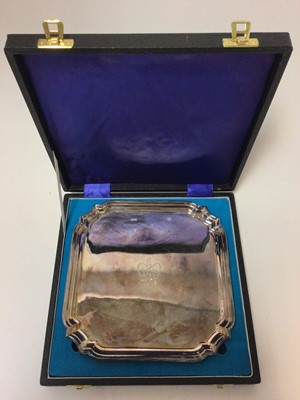 Lot 330 - Silver Jubilee 1977 salver