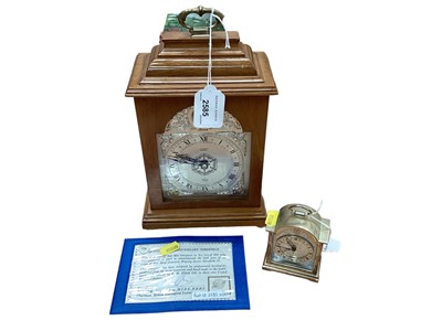 Lot 2585 - Queen Silver Jubilee 1977 commemorative Elliot bracket clock and alarm clock