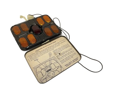 Lot 895 - Second World War American pilots emergency signalling mirror