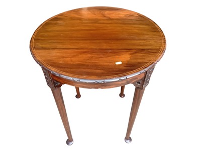 Lot 1254 - Edwardian mahogany circular lamp table