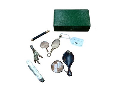 Lot 2611 - Georgian silver and tortoiseshell magnifying glass, Victorian lorgnettes etc