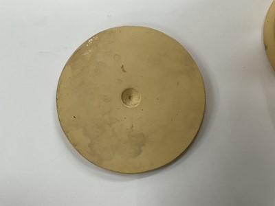 Lot 186 - Wedgwood drabware jar and cover