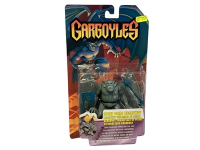 Lot 112 - Kenner Giochi Preziosi (c1995) Gargoyles Stone Camo Broadway action figure, on card with bubblepack (1)