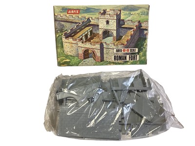 Lot 45 - Airfix Snap Together Roman Fort, boxed No.1706 (1)