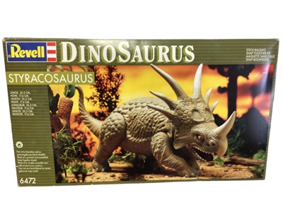 Lot 47 - Revell Snap Together Dinosauras Styracosaurus No.6472, Prehistorian Mammoth No.6476 & Pterosaurus Pteranodon No.6475, all boxed (3)