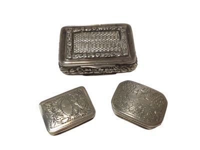Lot 316 - George III silver vinaigrette of rectangular form, with canted corners and engraved decoration