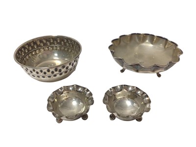 Lot 319 - Two continental silver bowls marked 925, together with a pair of Edwardian silver salts