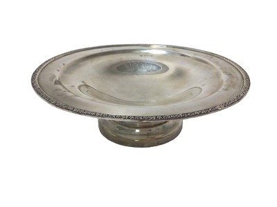 Lot 418 - 1030s silver round fruit bowl, with floral border