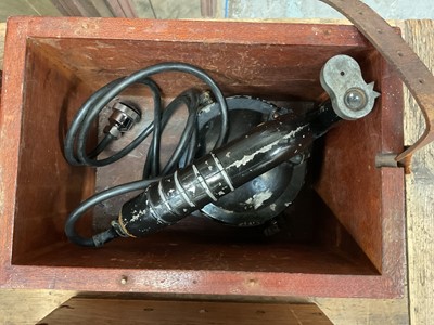 Lot 42 - Marine signalling lamp